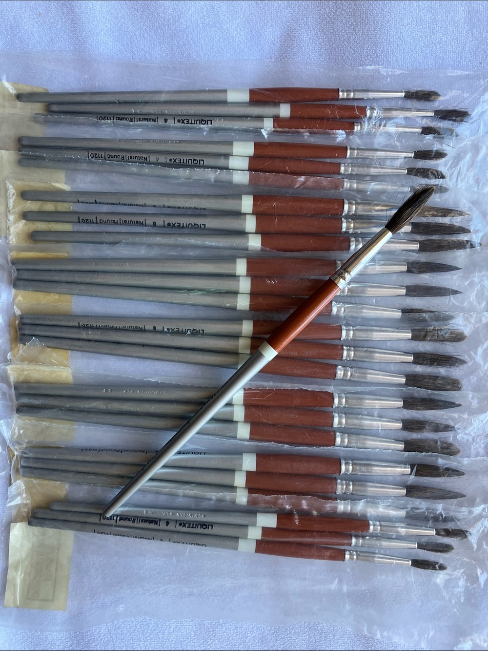 25 Liquitex 1120 Natural Round paintbrushes